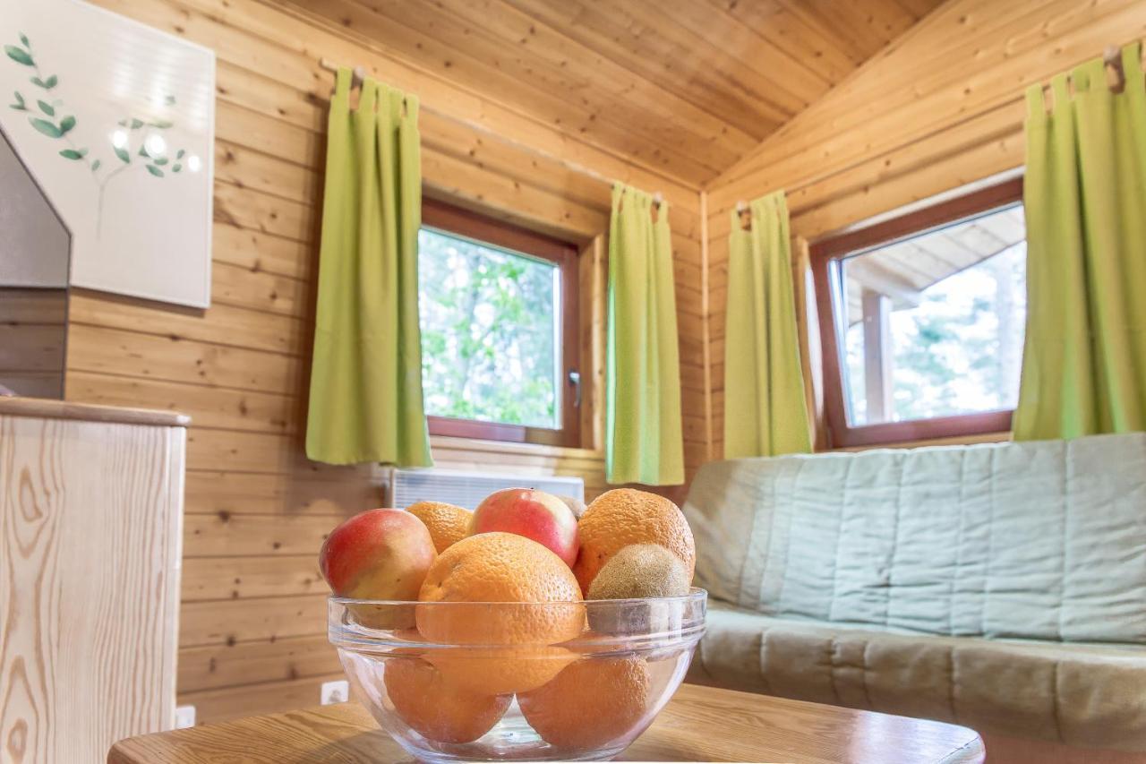 Zawiaty Na Kaszubach Domki Nad Jeziorem Czarna Dabrowka Buitenkant foto