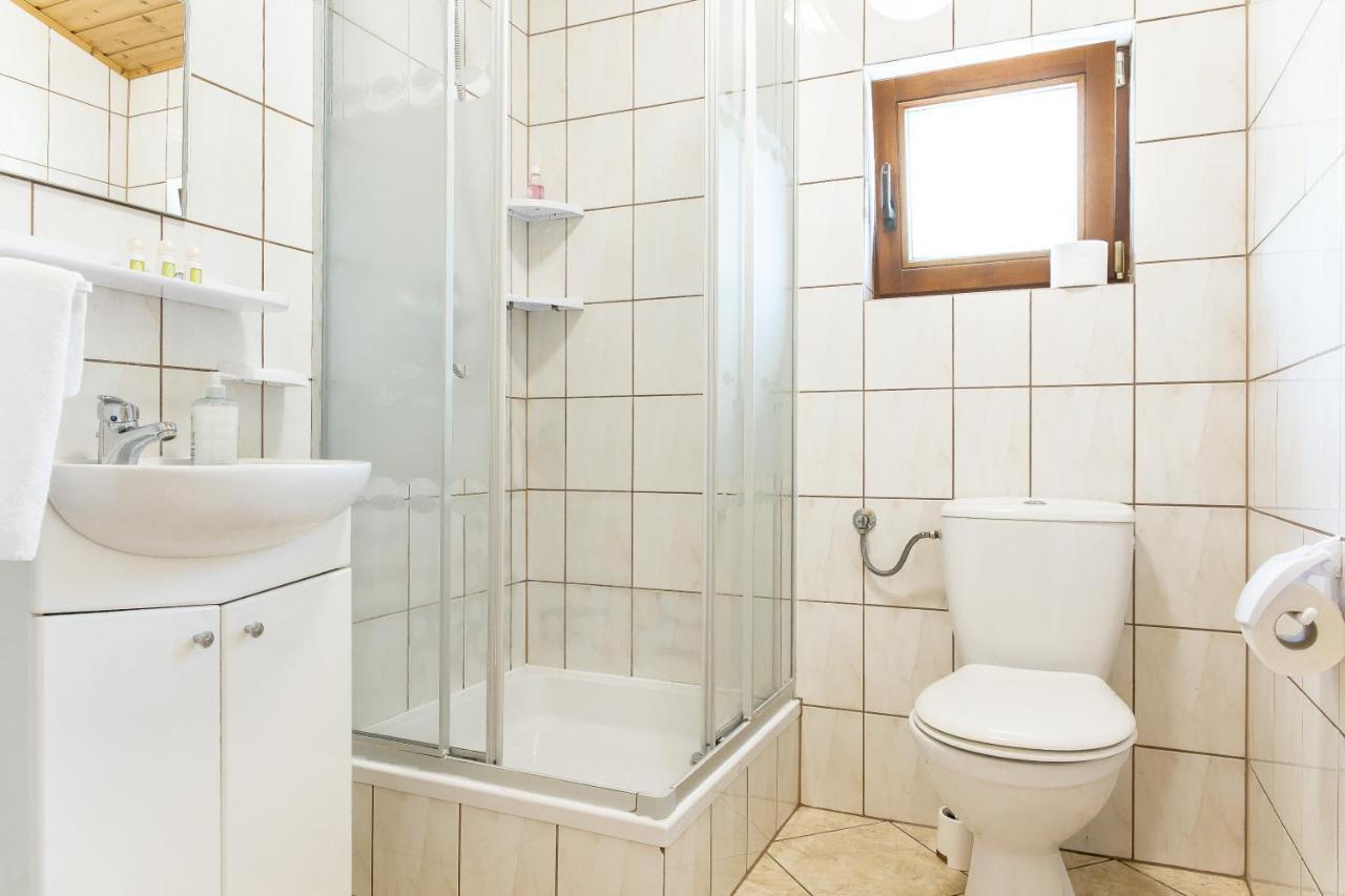 Zawiaty Na Kaszubach Domki Nad Jeziorem Czarna Dabrowka Buitenkant foto