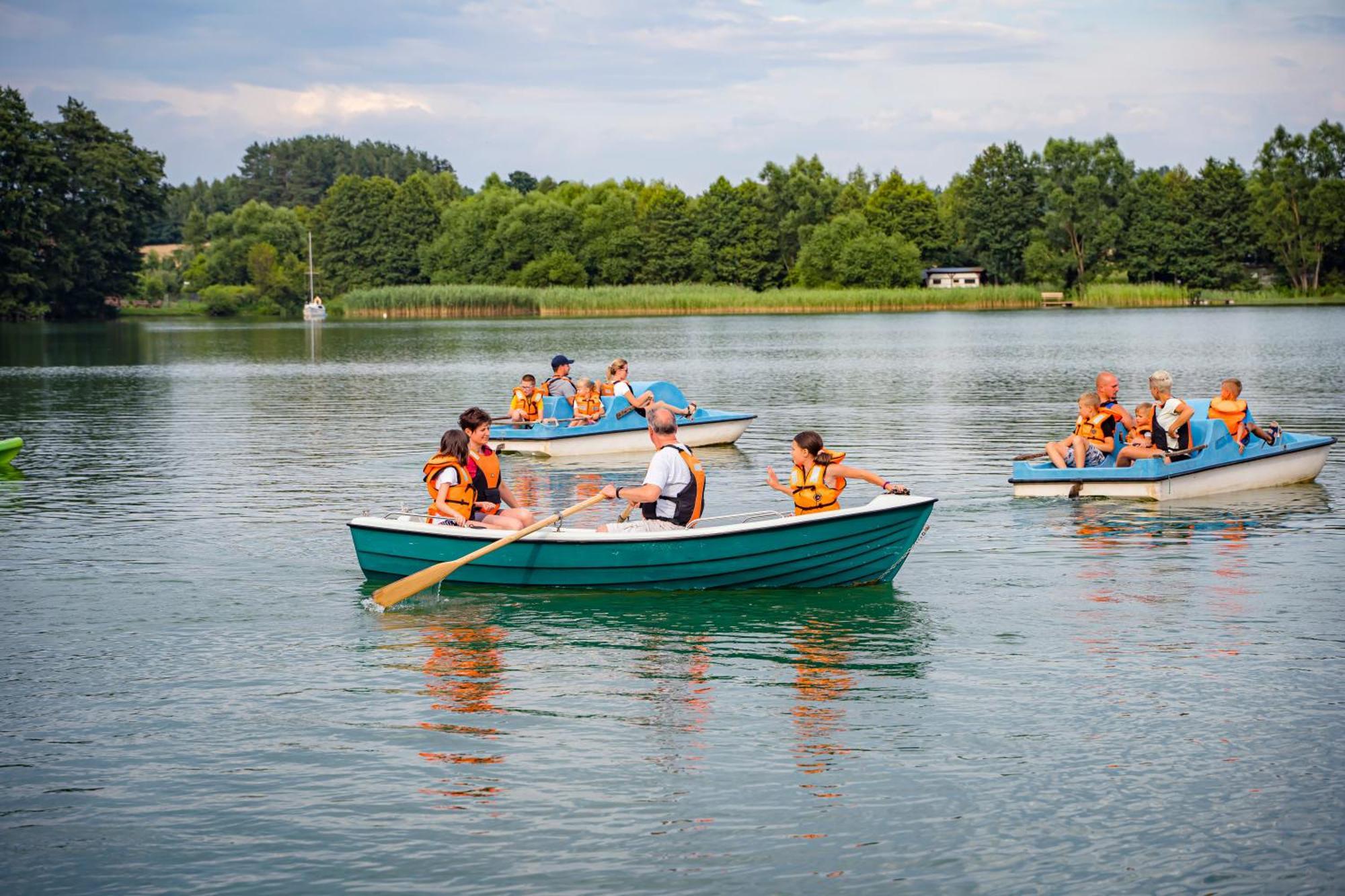 Zawiaty Na Kaszubach Domki Nad Jeziorem Czarna Dabrowka Buitenkant foto